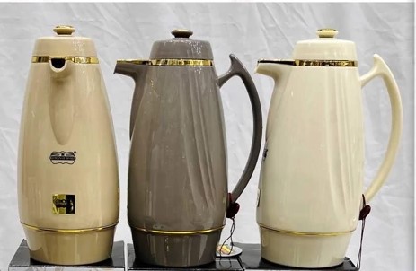 نمایی از 3 رنگ فلاسک چای 1لیتری برند رومانتیک هوم مدل زد اچ230